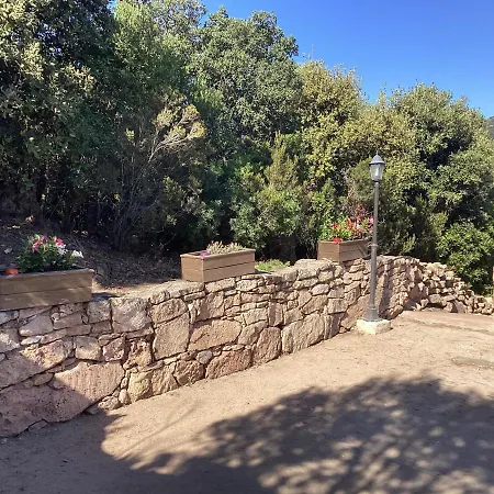 Fiori Di Santa Giulia بورتو فيكشْيو